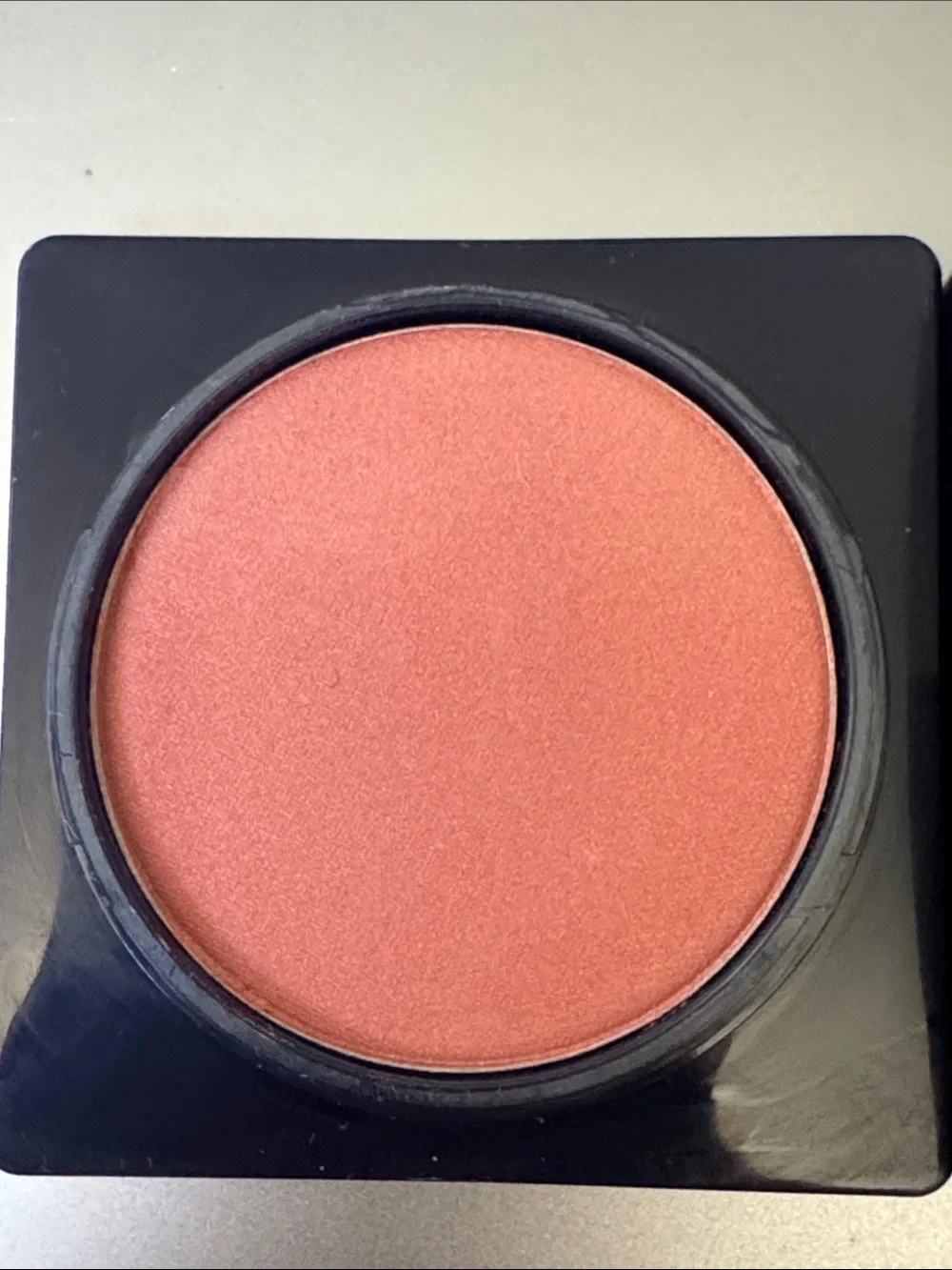 Estee Lauder Compact Blush Case in Black